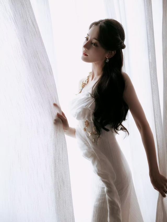 迪丽热巴写真2
