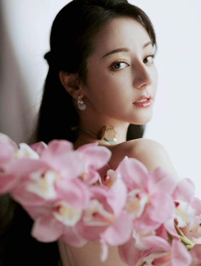 迪丽热巴写真3